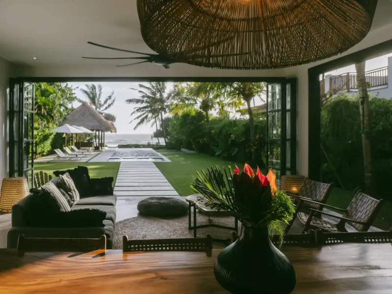 Open living room overlooking Pasut Beach